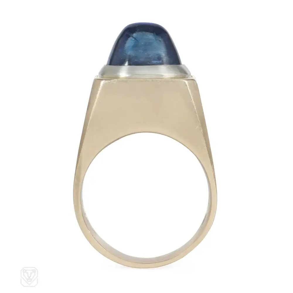 1980s sugarloaf sapphire and gold ring