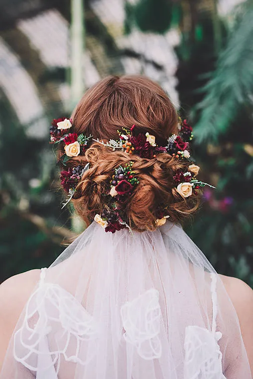 Burgundy flower hairpins and comb