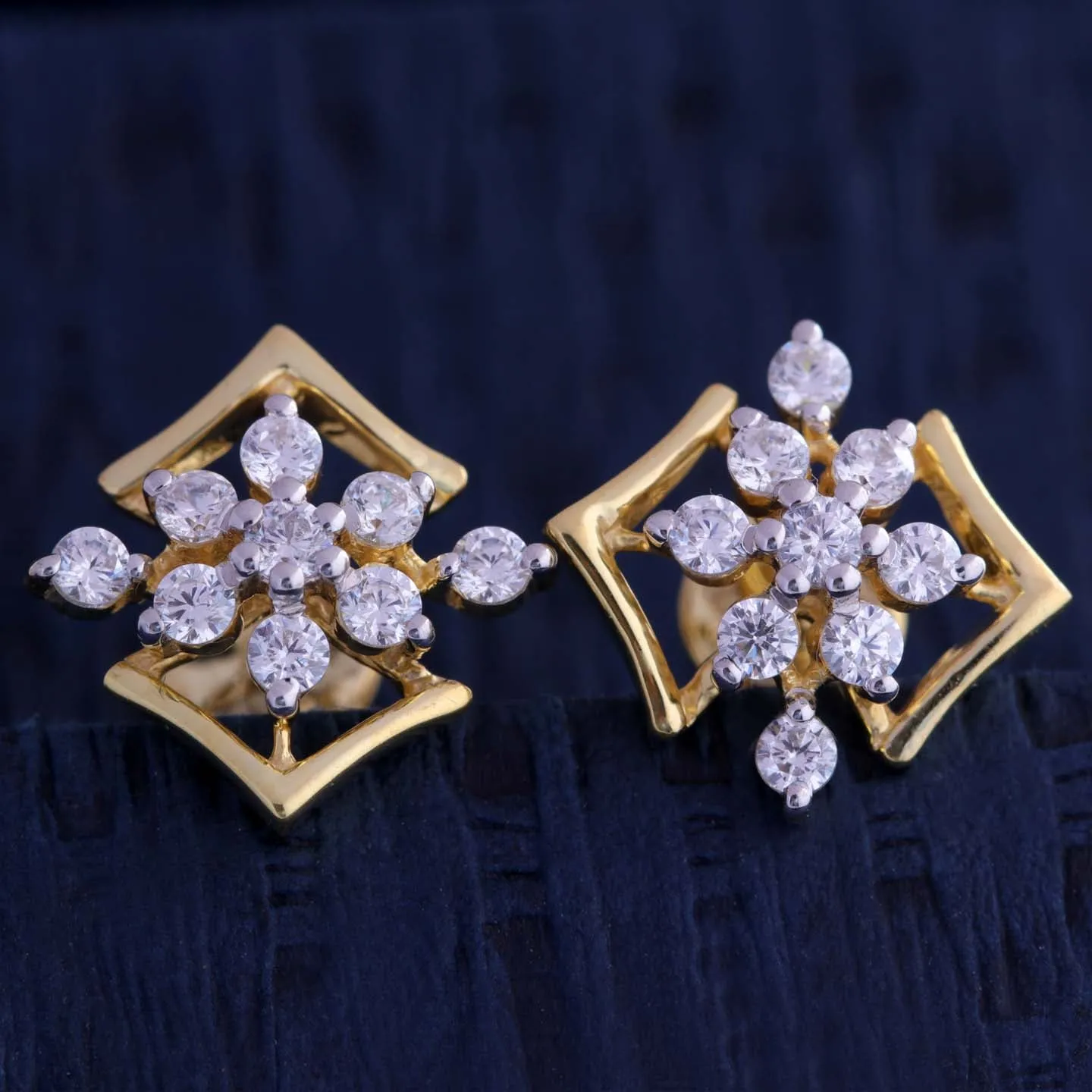 Elegant Design 925 Silver Stud earring