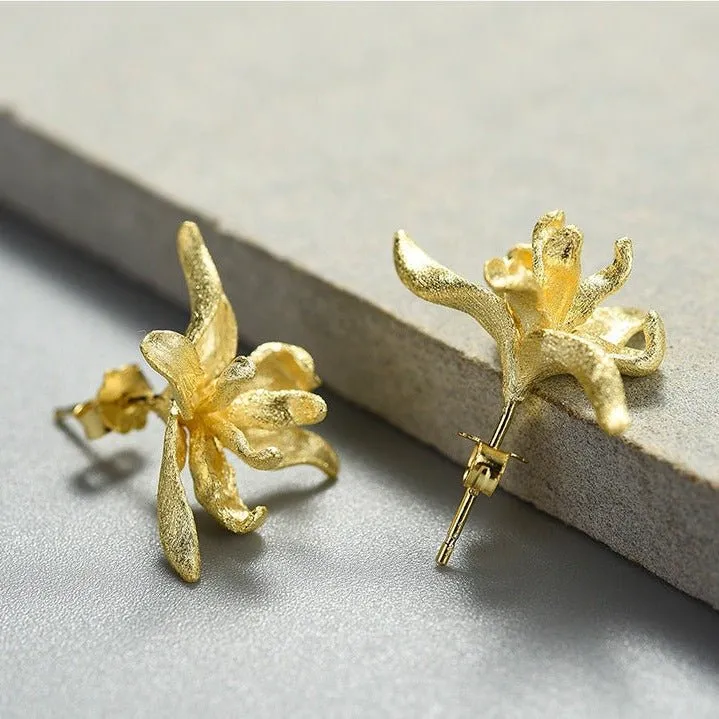 Elegant Iris Flower Stud Earrings