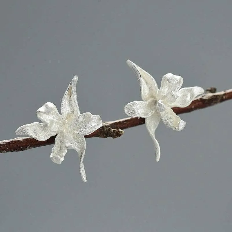 Elegant Iris Flower Stud Earrings