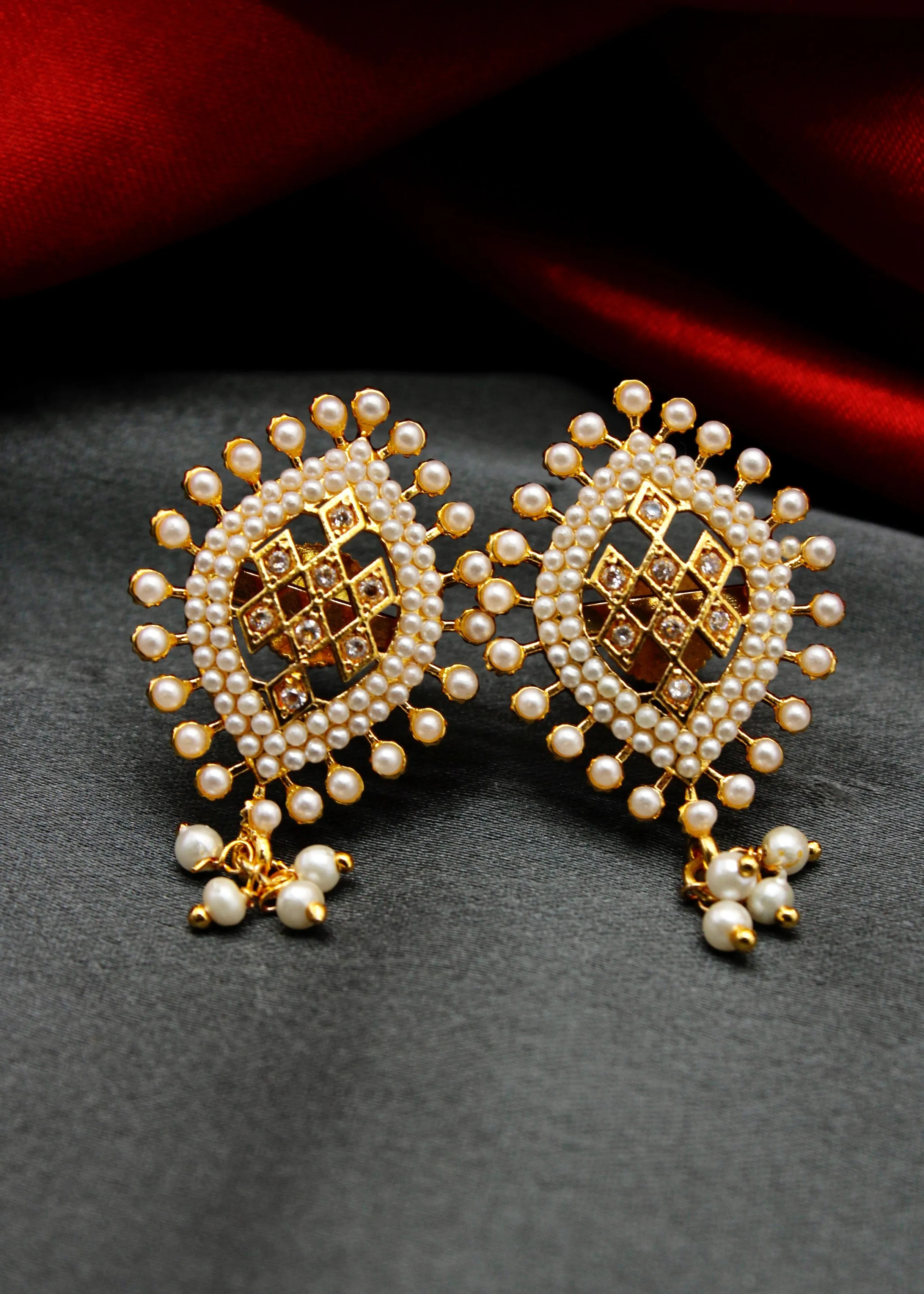 ELEGANT MOTI EARRINGS