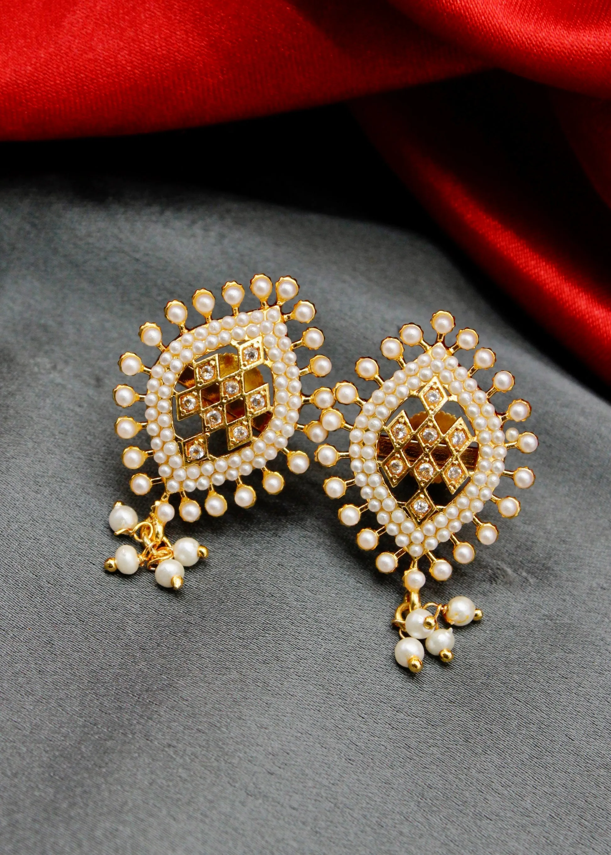 ELEGANT MOTI EARRINGS