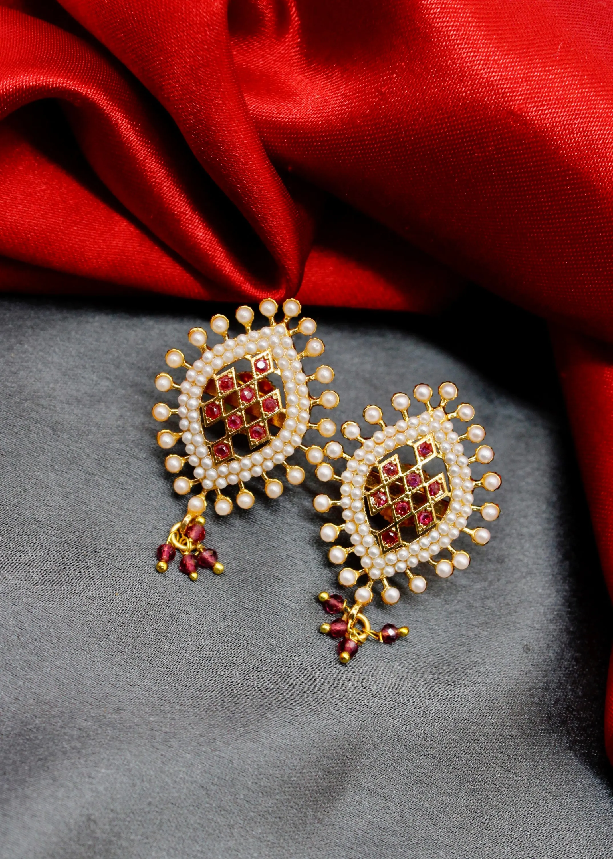 ELEGANT MOTI EARRINGS