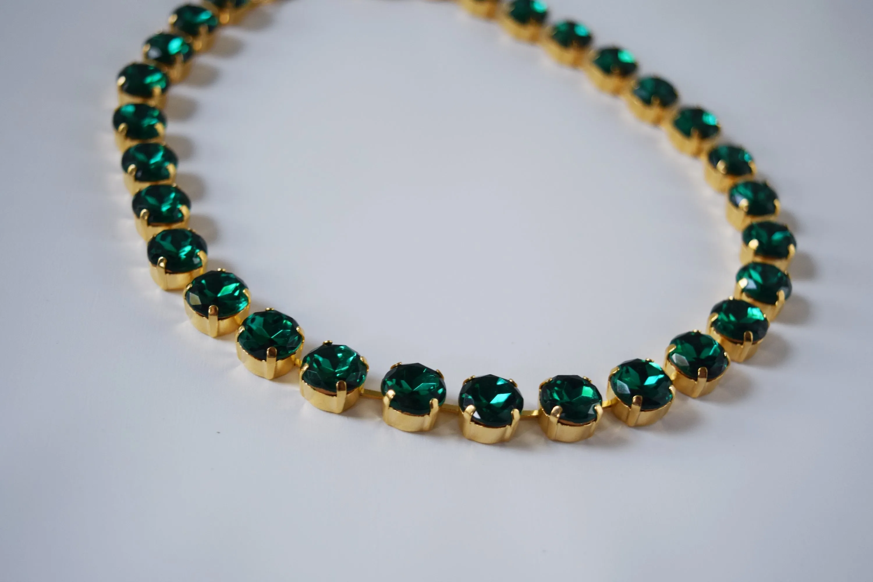 Emerald Green Paste Crystal Riviere Necklace - Small Round