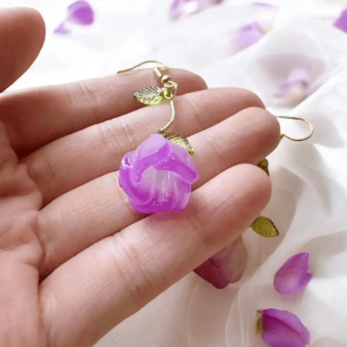 Minimalist - Sweet purple roses earrings |Kawaii cute fun chain earrings | korean art colourful dangle earrings | buttefly flower crystal clear beads