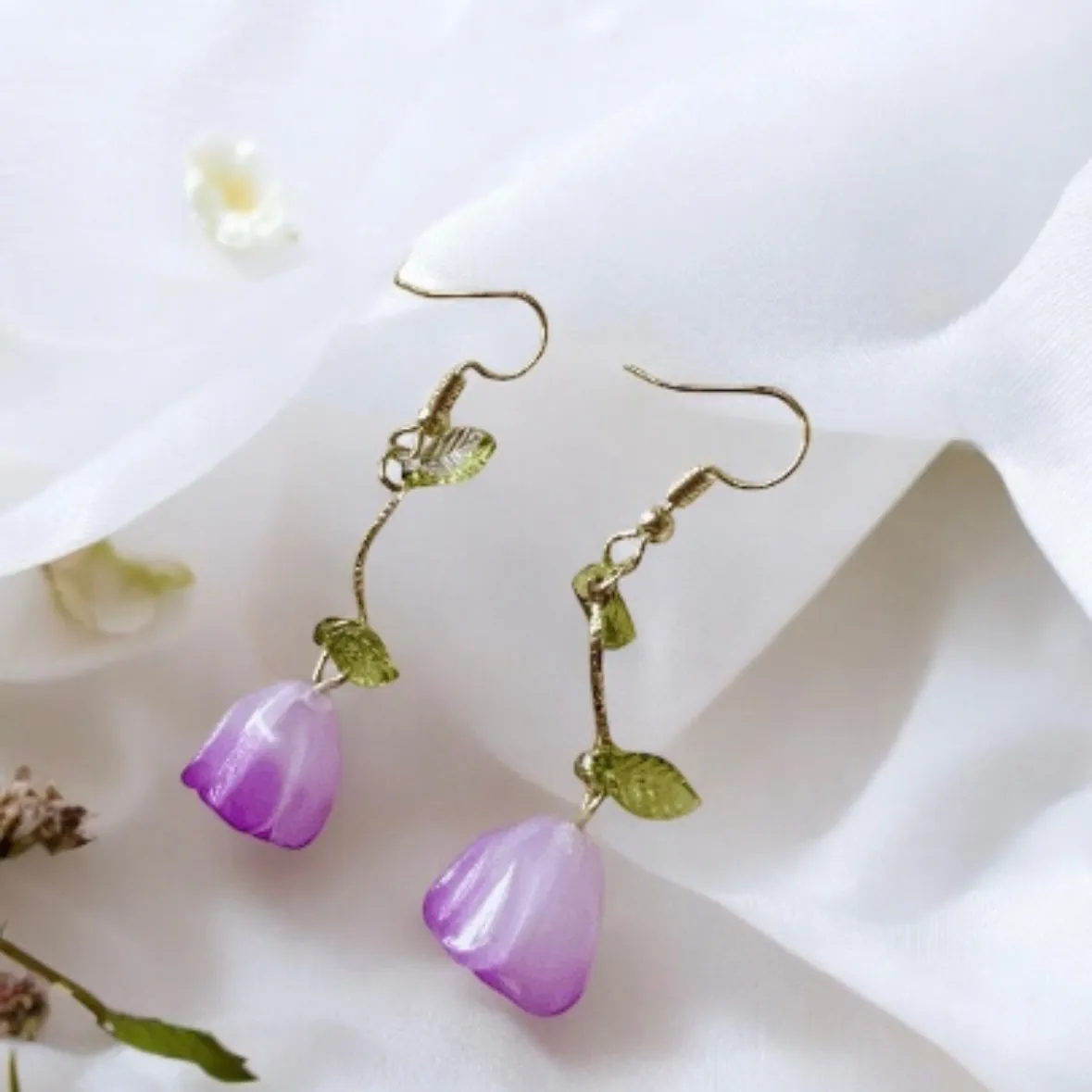 Minimalist - Sweet purple roses earrings |Kawaii cute fun chain earrings | korean art colourful dangle earrings | buttefly flower crystal clear beads