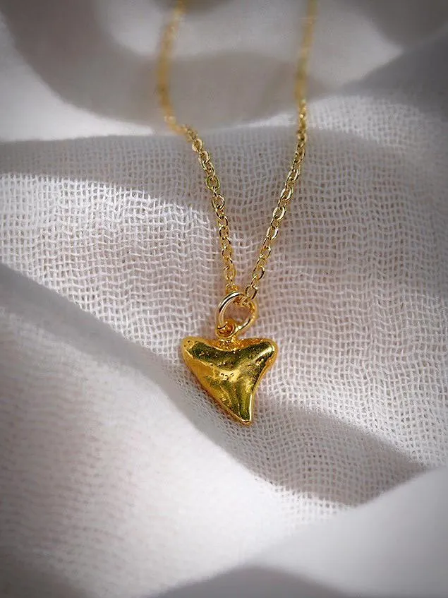 Petite Gold Shark Tooth Necklace - Mano Petite